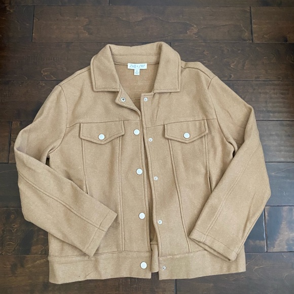 Tan Shacket - Picture 6 of 6